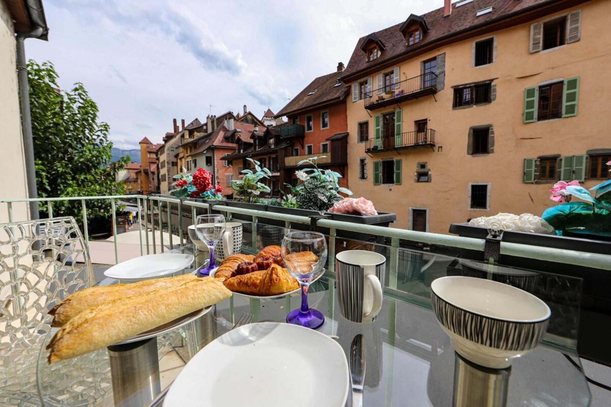 L'Eau Vive Jacuzzi Et Sauna En Vieille Ville 5 Annecy Kültér fotó